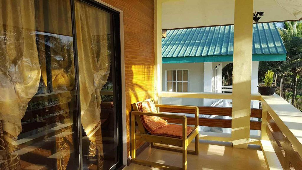 Lanas Beach Resort Romblon Island Номер фото
