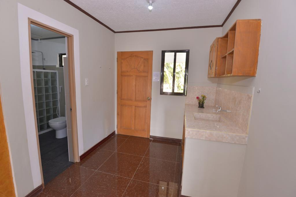 Lanas Beach Resort Romblon Island Номер фото