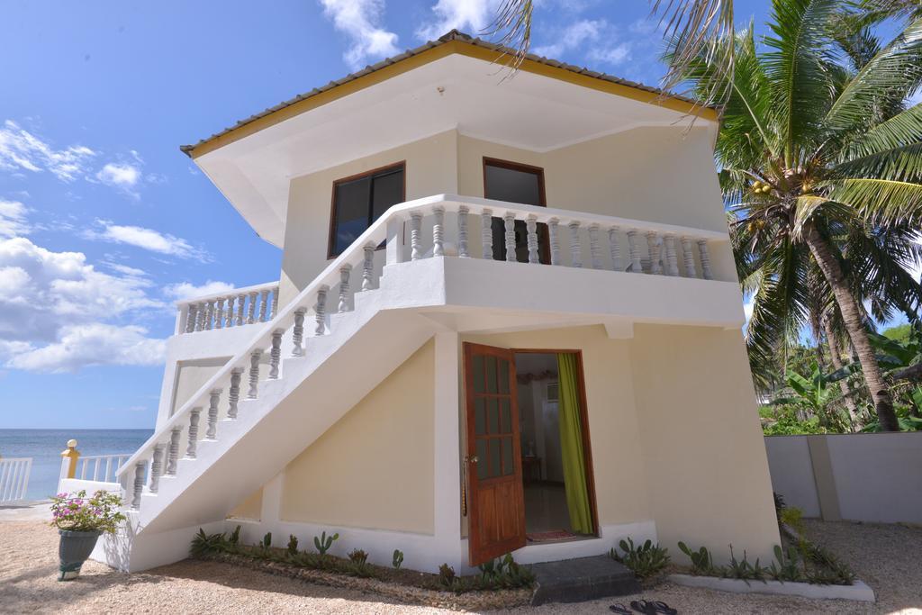 Lanas Beach Resort Romblon Island Экстерьер фото