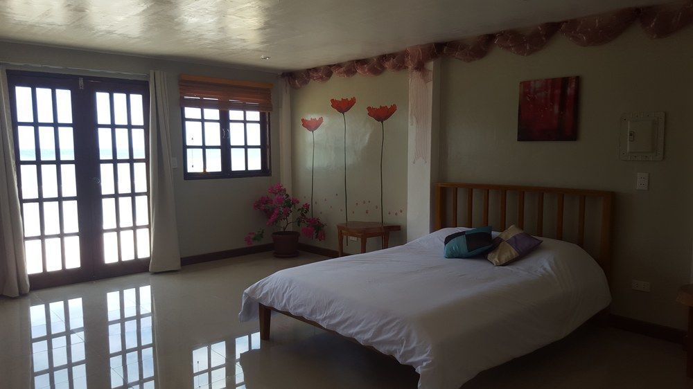 Lanas Beach Resort Romblon Island Экстерьер фото