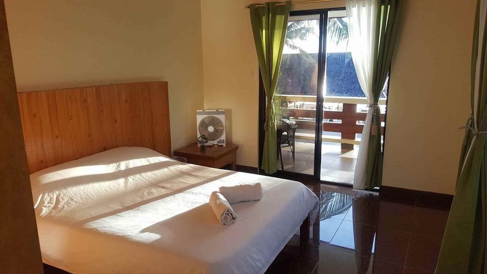 Lanas Beach Resort Romblon Island Экстерьер фото